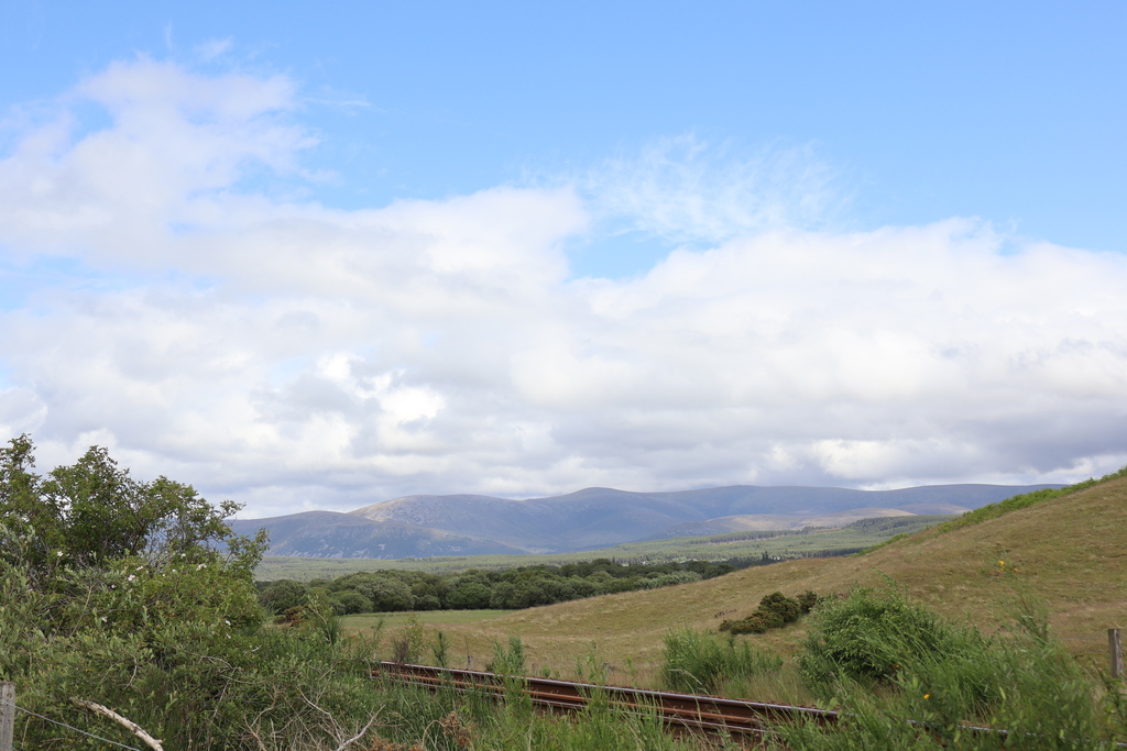 Highland Mainline between Newtonmore and Kingussie