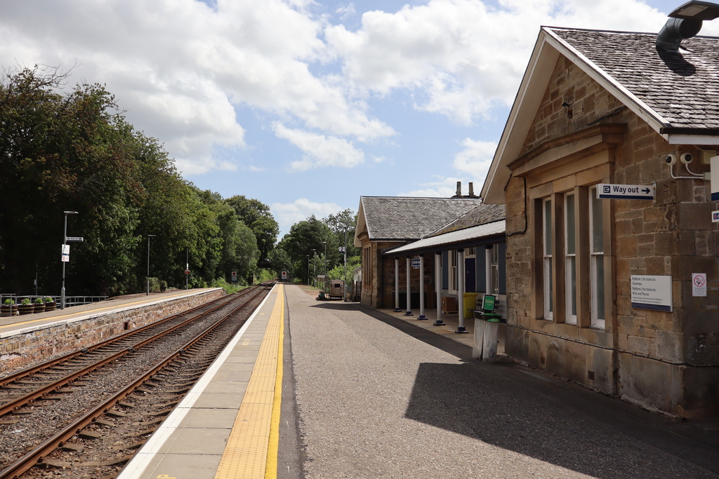 Tain railway station platform