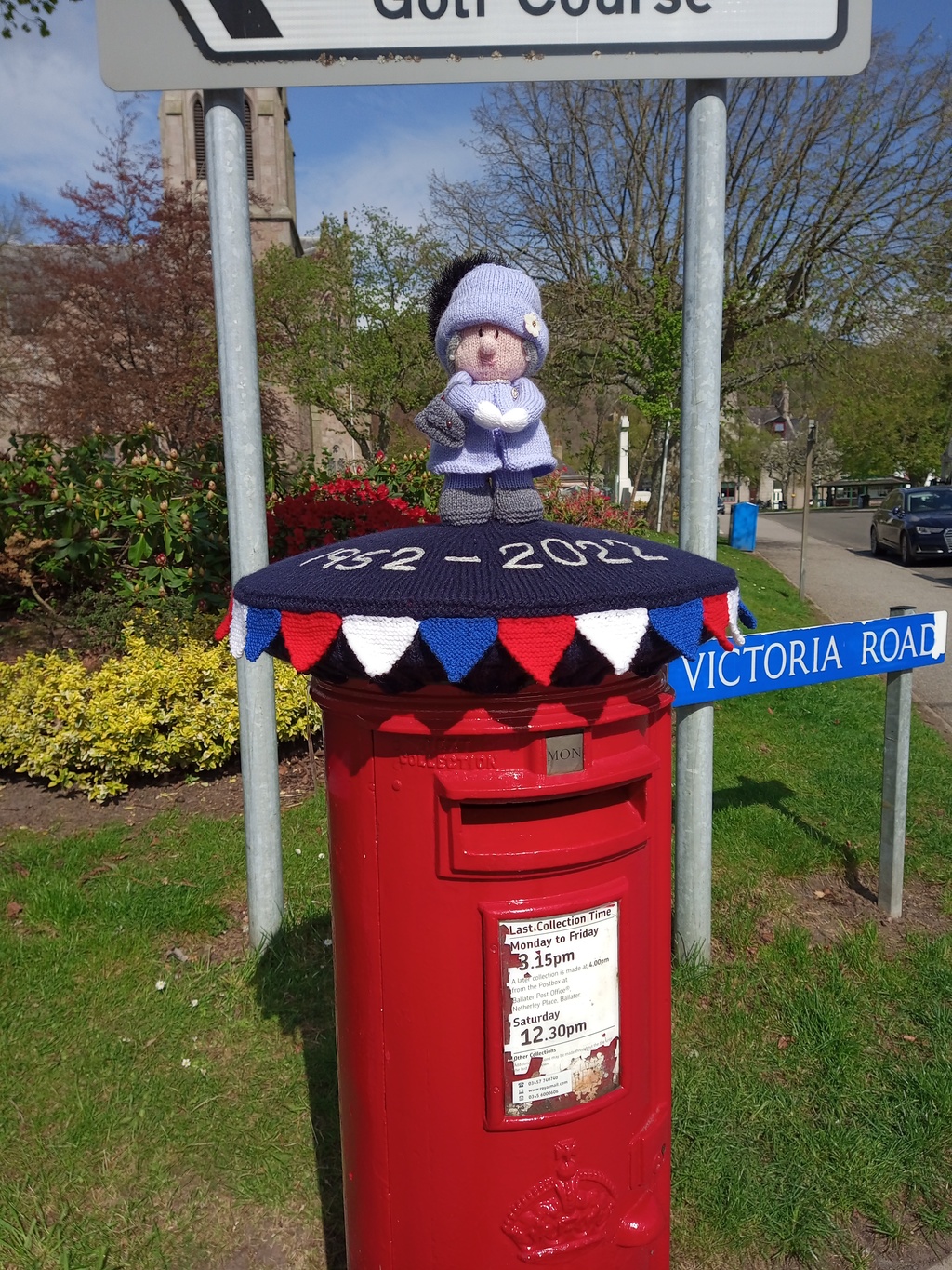 Queen Elizabeth II postbox topper, Ballater