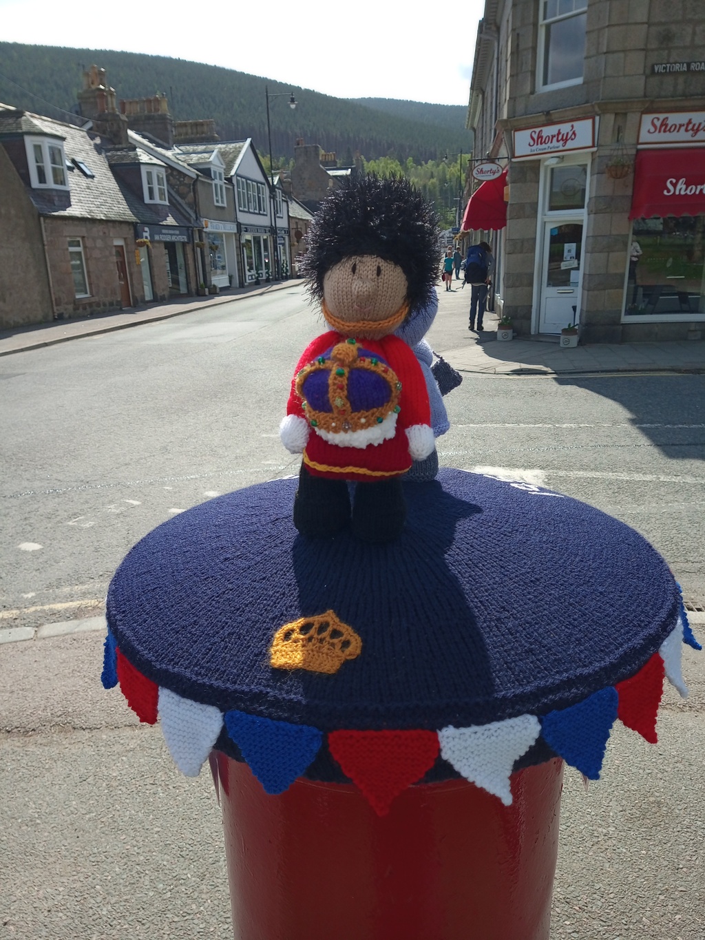 Guard of the Household Division postbox topper, Ballater