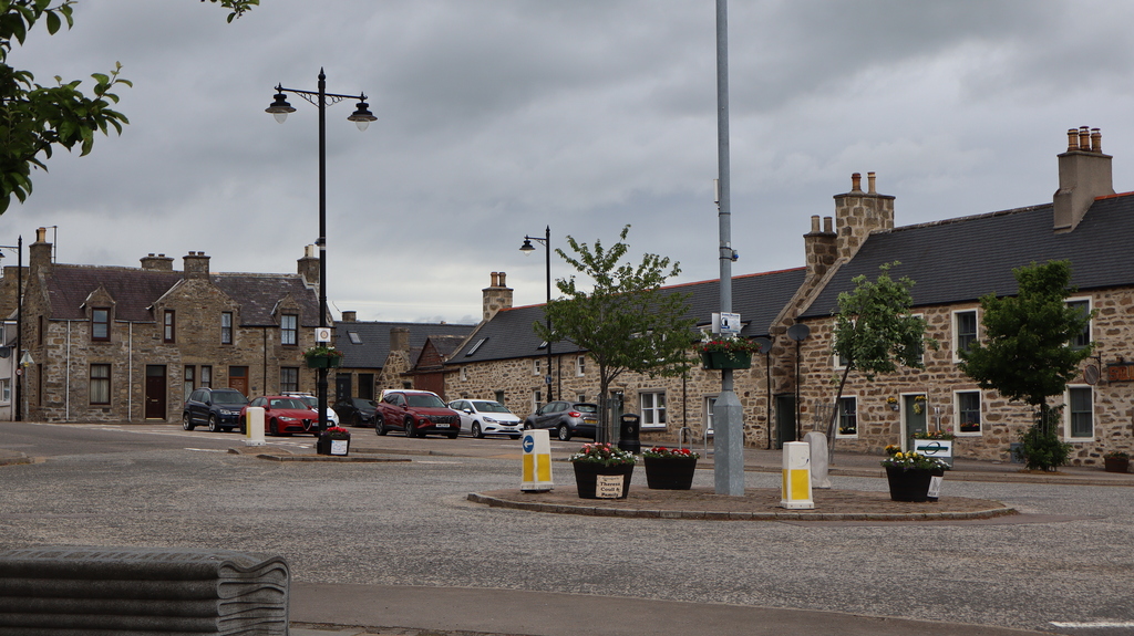 Reidhaven Square, Keith
