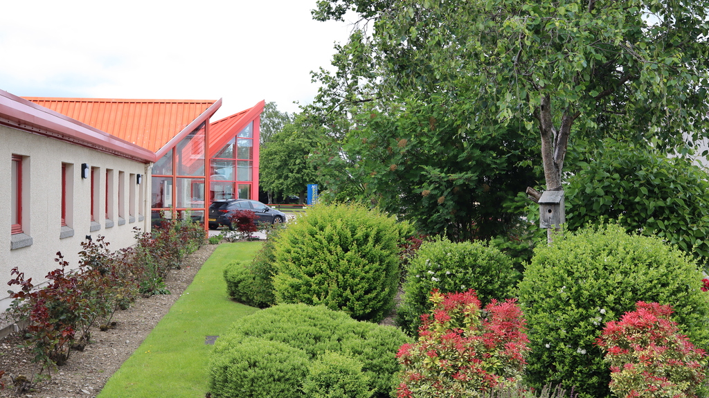 Deans of Huntly garden