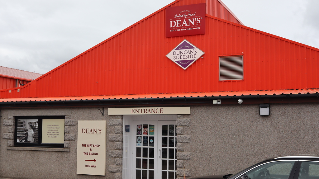 Deans of Huntly gift shop and bistro entrance