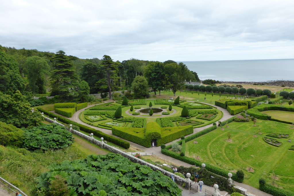 Dunrobin Castle gardens