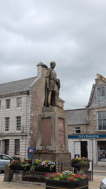 Duke of Richmond statue, Huntly