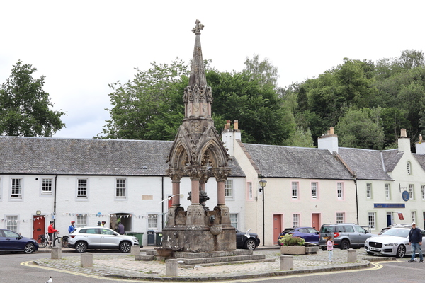 Colourful Little Houses and Atholl memorial fountain
